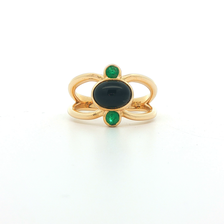9ct Yellow Gold Emerald And Onyx Ring