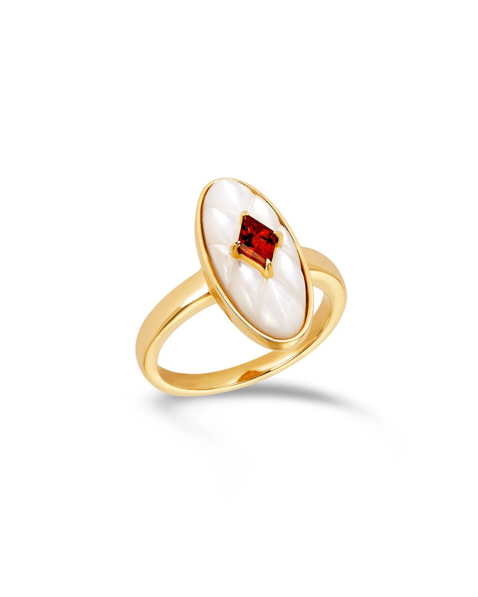 9ct yellow gold fancy oval Mother of Pearl and Garnet Ring