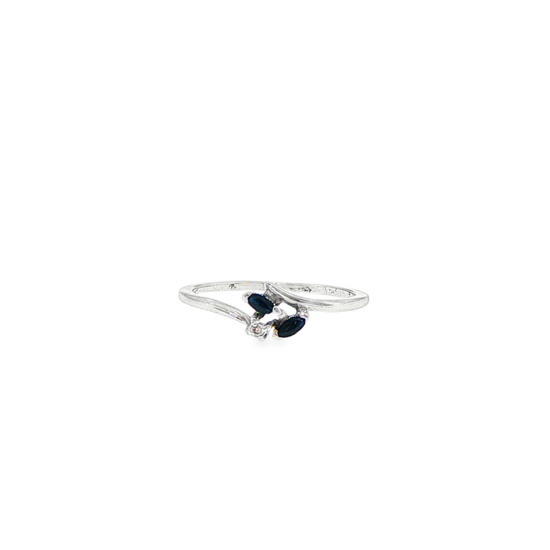 9ct White Gold Sapphire Ring