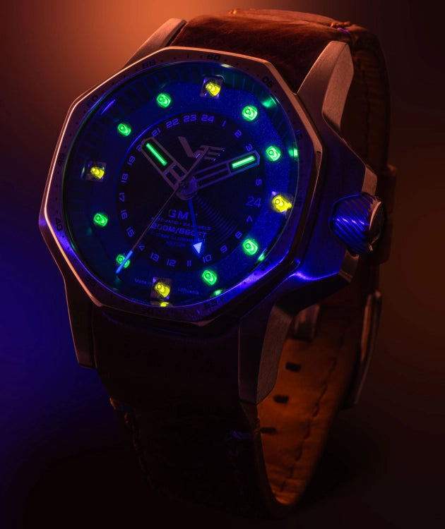The Atomic Age "Fermi" Edition: A techno-futuristic automatic GMT timepiece paying tribute to the greatest scientific minds of the 20th century.