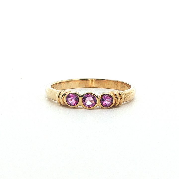 9Ct Yellow Gold 3 X Amethyst Ring,