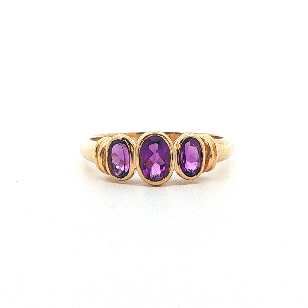 9Ct Yellow Gold Classic Amethyst Dress Ring