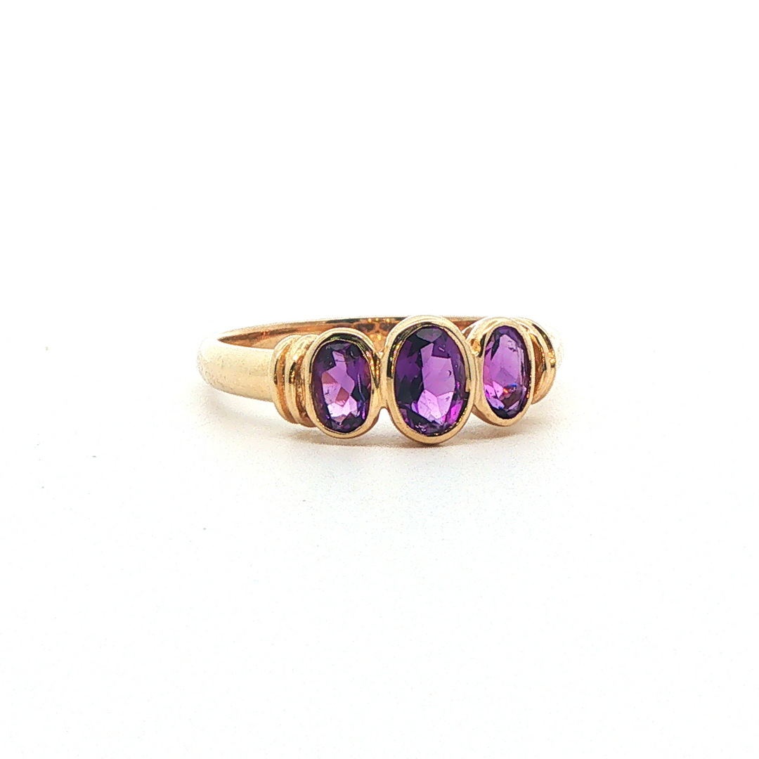 9Ct Yellow Gold Classic Amethyst Dress Ring