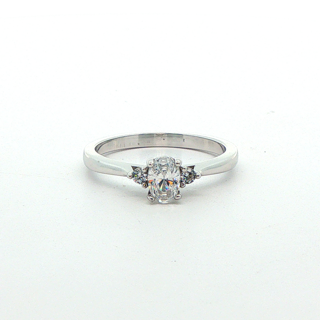 9ct wg cz ring